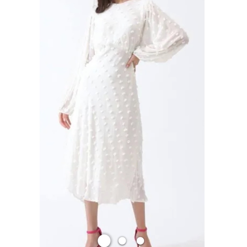 Beautiful off- white dress